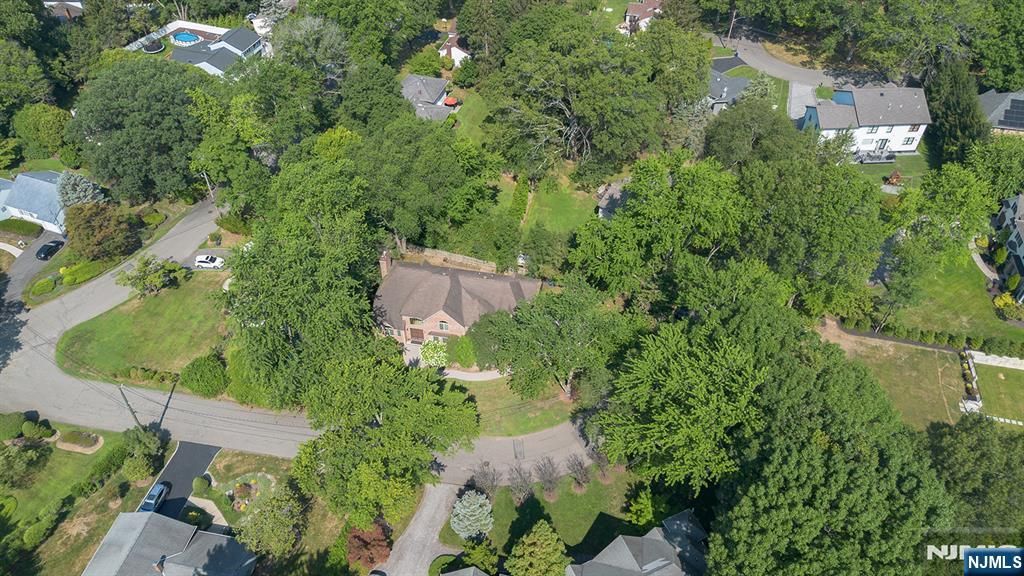 Photo of 5 Kenyon Court, Norwood, NJ 07648 (MLS # 26004976)