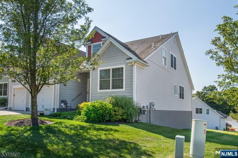 11 Fairchild Lane 11