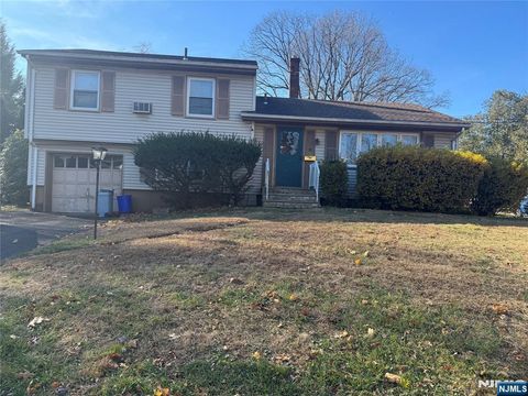 Photo of 11 Pierce Avenue, Cresskill, NJ 07626 (MLS # 25042101)