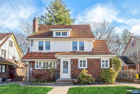 1329 Dickerson Road Teaneck NJ 07666