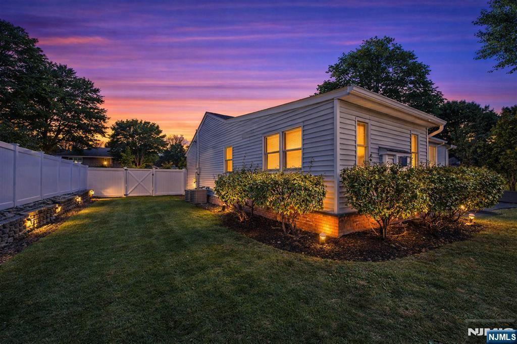 Photo of 206 Harwood Place, Paramus, NJ 07652 (MLS # 26003194)