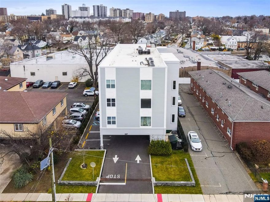 Beautiful one floor living Apt in the heart of Hackensack. 4 yr old building. Elevator in the building. Spacious 1 bed 1 full Bath Apt aprox 725sqft. Close to all major highways. 25 mins away from NYC. 11 units altogether in entire building. Modern Layout Open Concept with Big Windows for lots of Natural Light to shine in! Beautifully Designed Kitchen features Quartz Counters with Brand-New Stainless-Steel Appliances. Central Air, Recessed Lighting, High Ceilings, Large Walk-in Closet and Washer/Dryer in unit for your convenience! Perfectly located close to everything, walking distance to Anderson St. Train Station, Bus Stop, Restaurants, Markets, Shops, etc. no smoking and no pets allowed.
