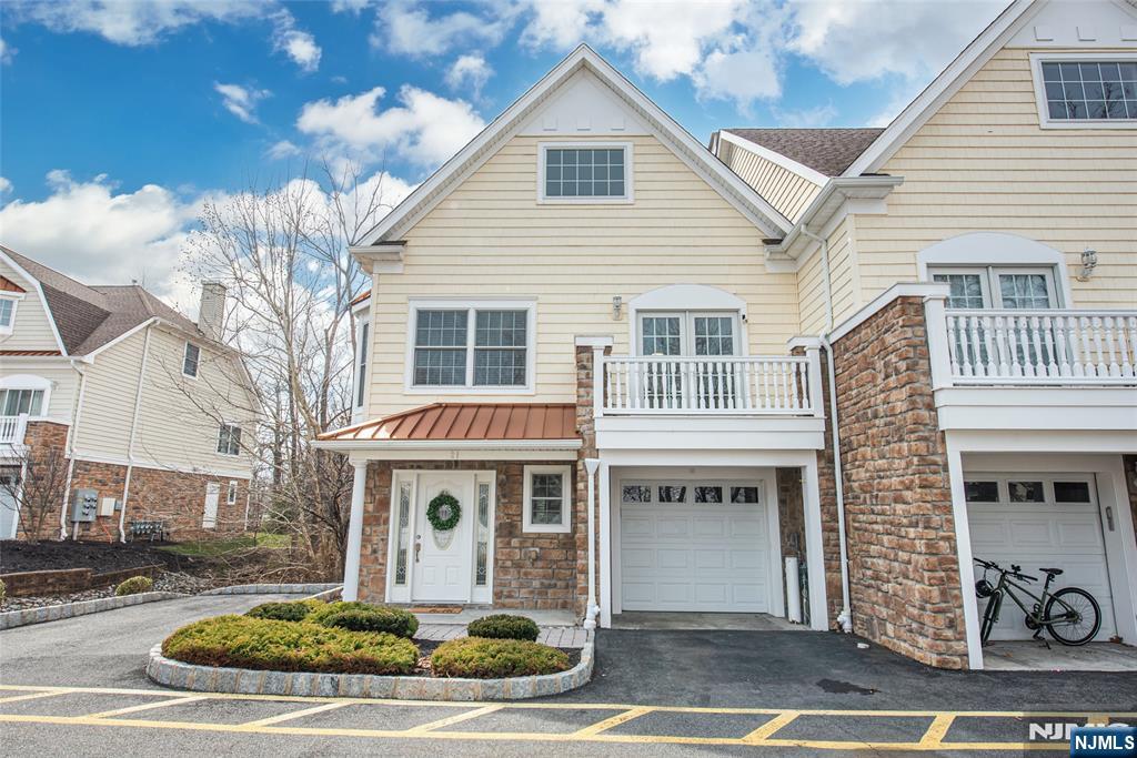 21 Riverbend Court