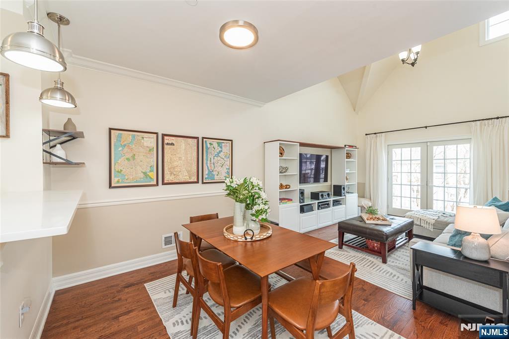 21 Riverbend Court