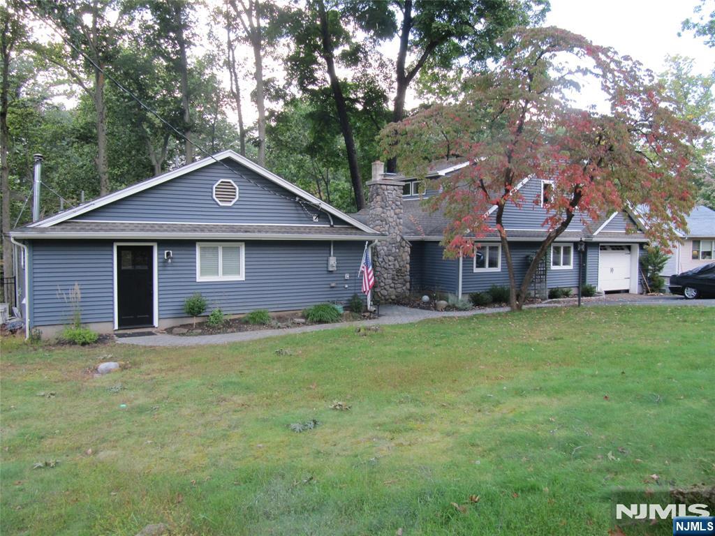 76 Ramapo Hills Boulevard