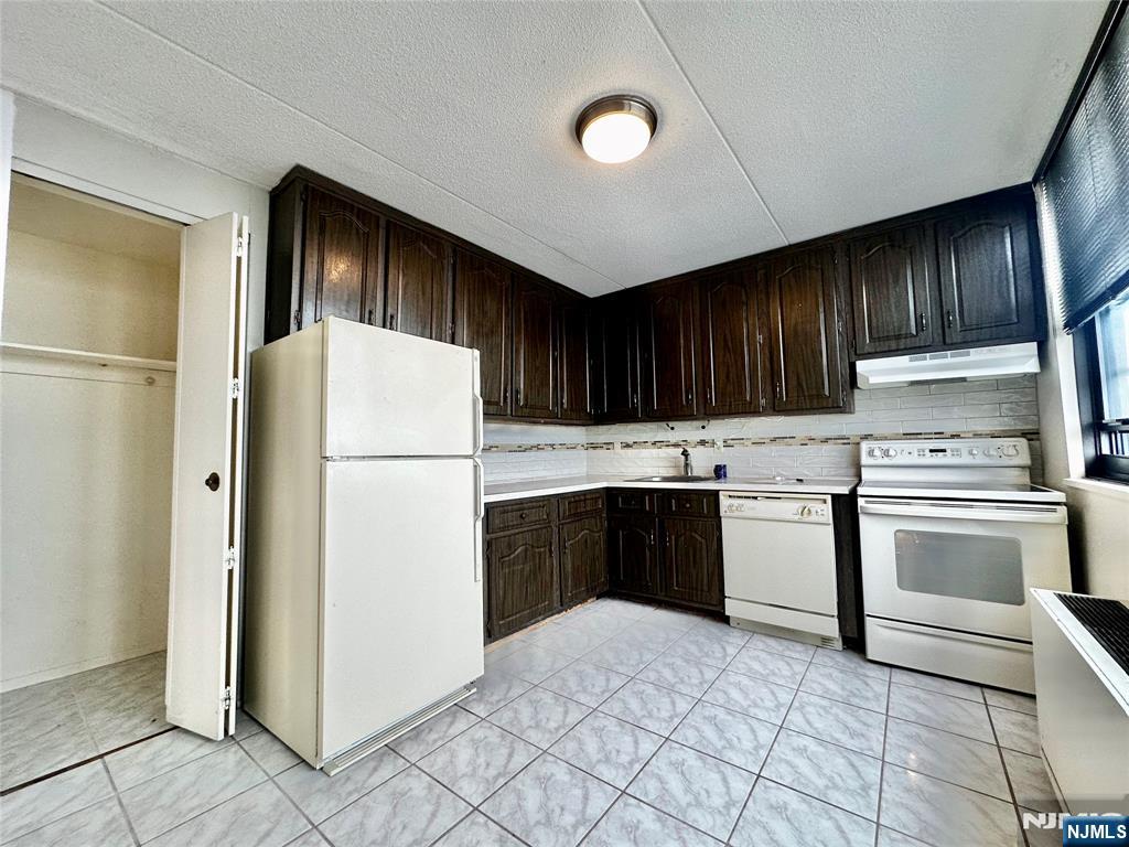250 Gorge 23A