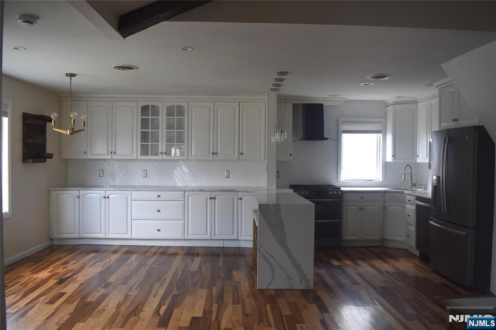 100 Kipp Avenue 1