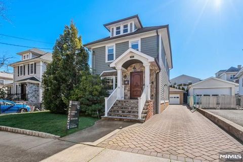 Photo of 66 Crescent Ave, Cliffside Park, NJ 07010 (MLS # 26021531)