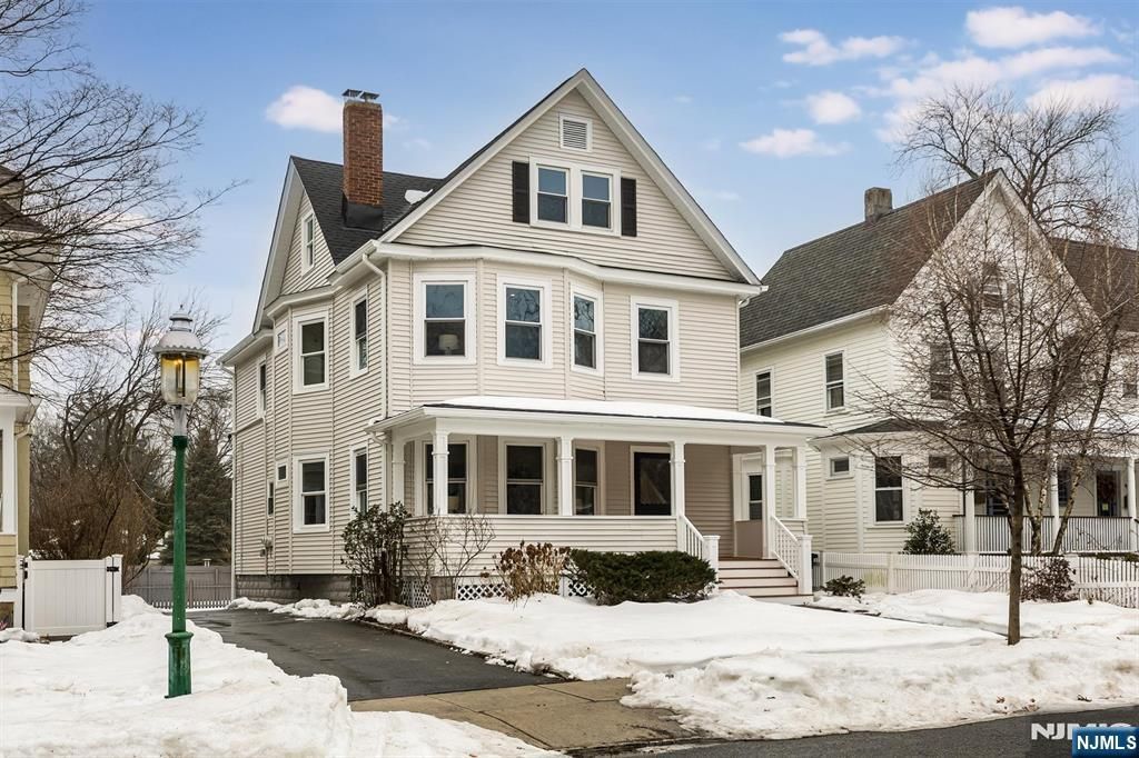 Photo of 210 Baldwin Street, Glen Ridge, NJ 07028 (MLS # 26005809)