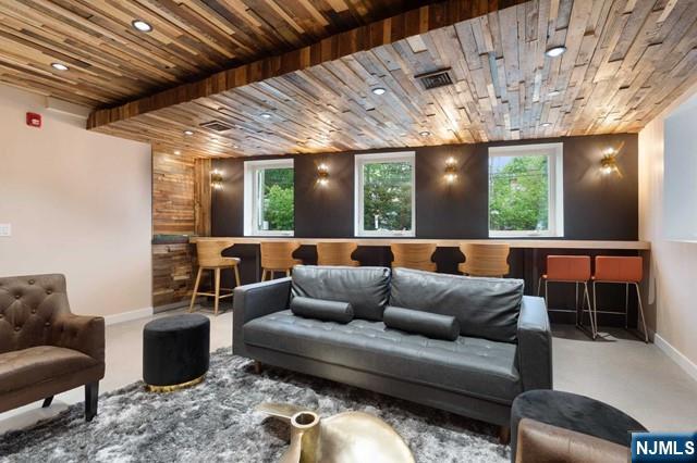 1070 River Road 408