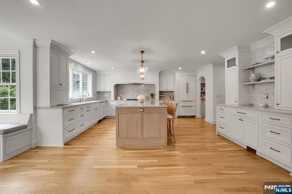 331 Wastena Terrace