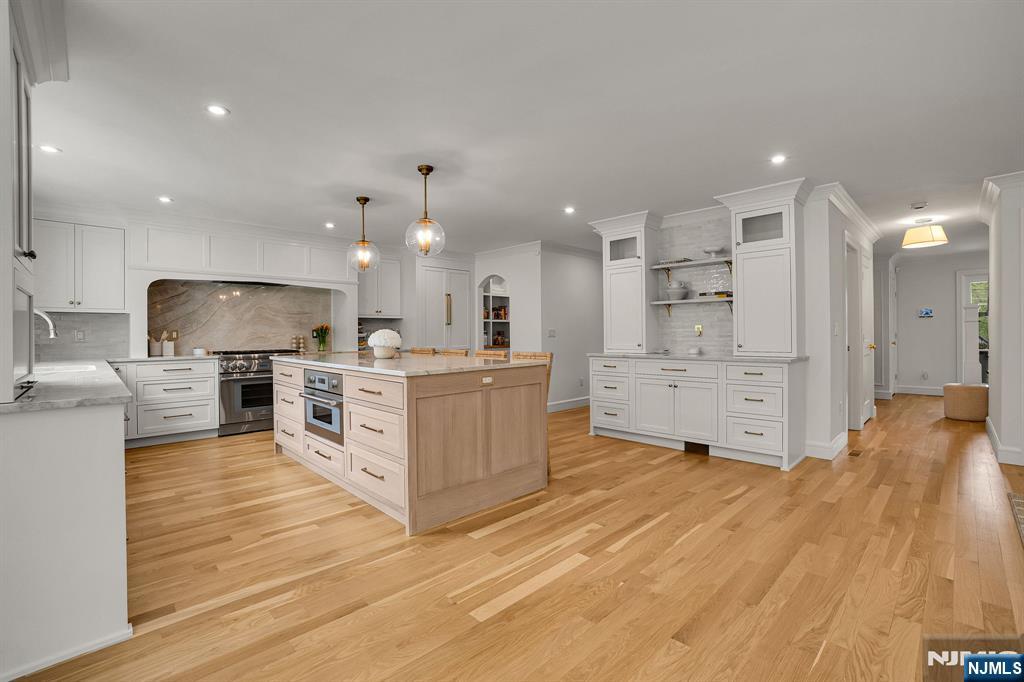 331 Wastena Terrace