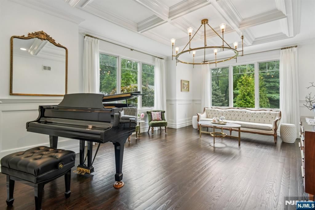 Photo of 41 Sunset Road, Demarest, NJ 07627 (MLS # 25030131)