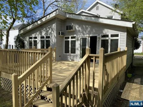 Photo of 99 Lincoln Ave, Bergenfield, NJ 07621 (MLS # 26013476)