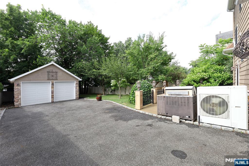 406 Dixie Avenue