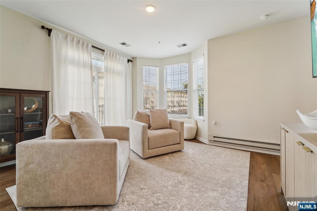 24 Jasmine Lane 1212