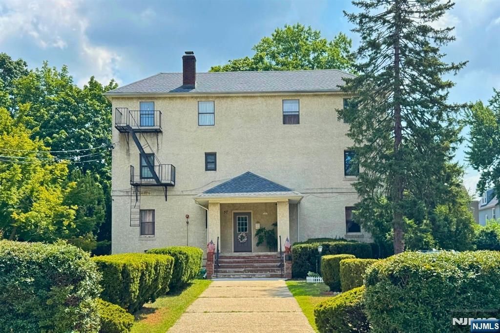Photo of 57 Brookway Avenue #2D, Englewood, NJ 07631 (MLS # 25035234)