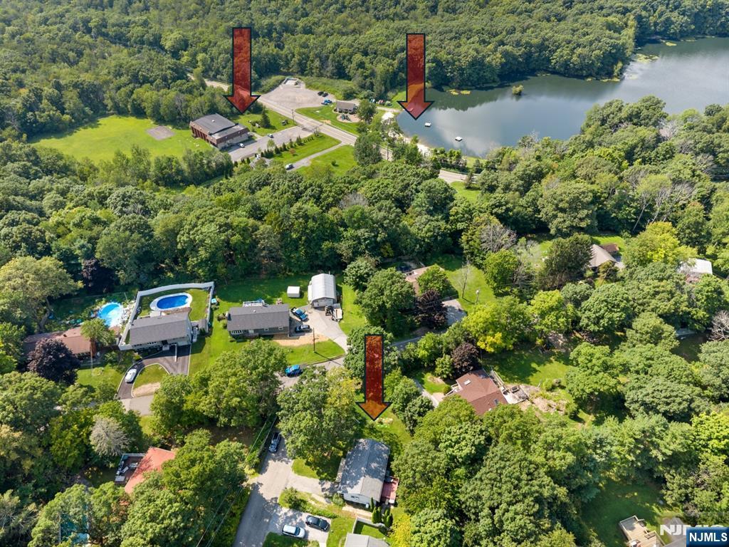 1 Ridgeview Court