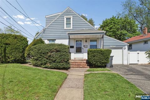 Photo of 58 Sussex Rd, Bergenfield, NJ 07621 (MLS # 26016440)