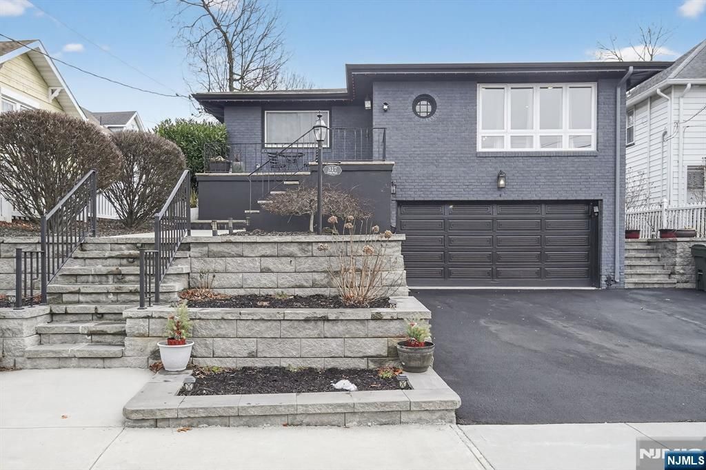 Photo of 317 Ridge Road, Rutherford, NJ 07070 (MLS # 26001356)