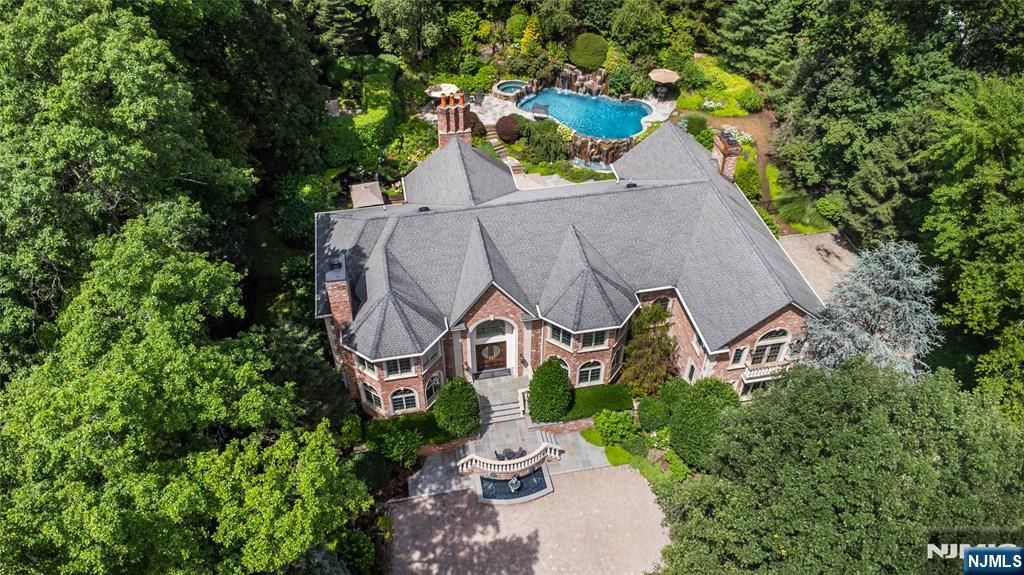 Photo of 6 Adams Road, Saddle River, NJ 07458 (MLS # 26017434)