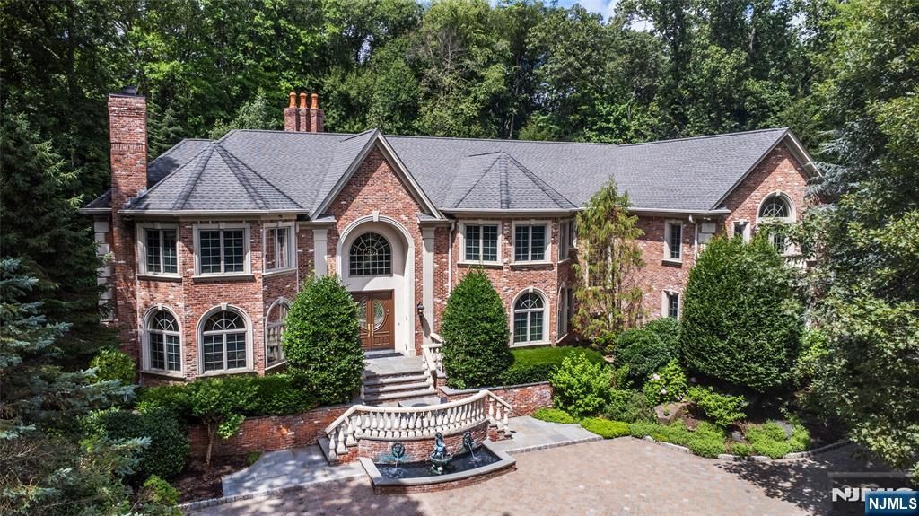 Photo of 6 Adams Road, Saddle River, NJ 07458 (MLS # 26017434)
