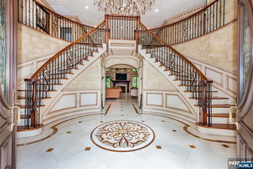 Photo of 6 Adams Road, Saddle River, NJ 07458 (MLS # 26017434)