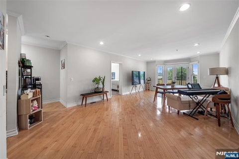 Photo of 123 The Promenade #123, Edgewater, NJ 07020 (MLS # 26025192)