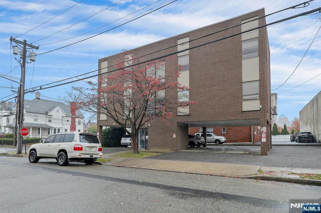 Photo of 117 Central Avenue, Hackensack, NJ 07601 (MLS # 25037826)