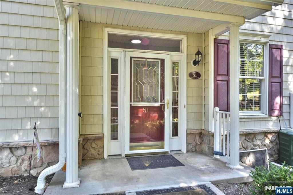 51 Pine Lake Terrace