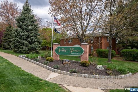 Photo of 1152 Valley Road #2B, Wayne, NJ 07470 (MLS # 26015565)