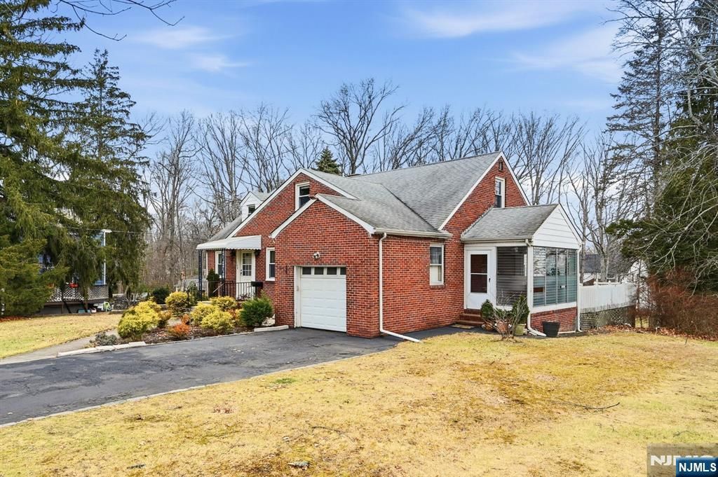 Photo of 198 W Northfield Road, Livingston, NJ 07039 (MLS # 26002174)