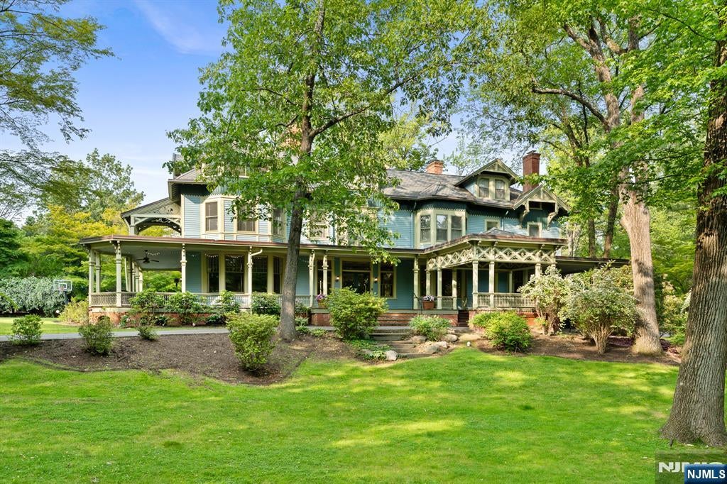 40 Highland Avenue