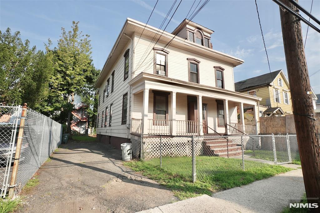 27 Augusta Street