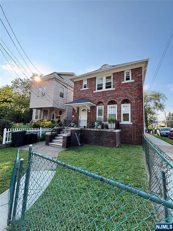 215 Totowa Avenue