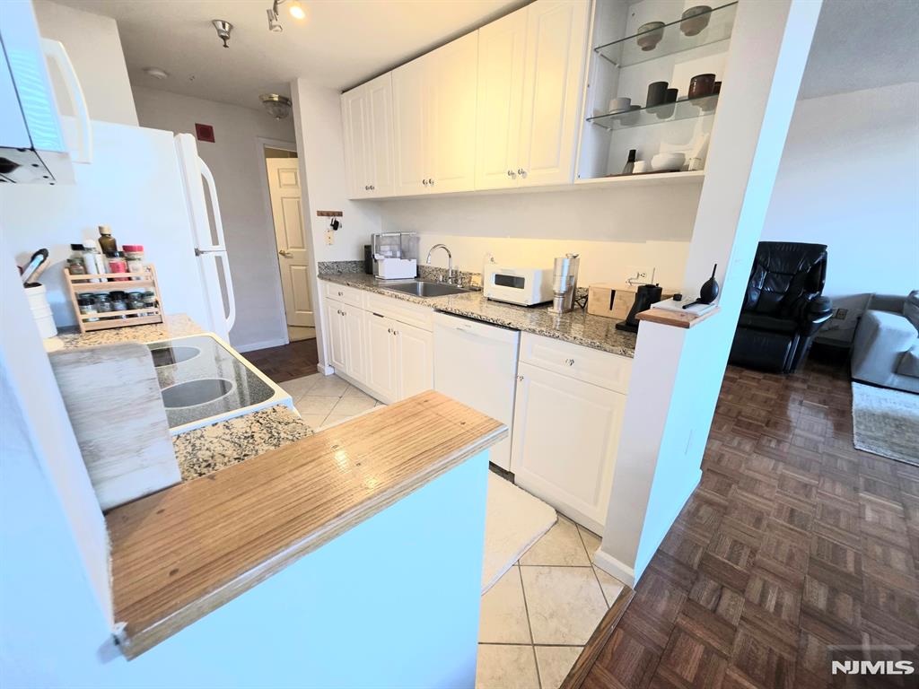100 Old Palisade Road 1615