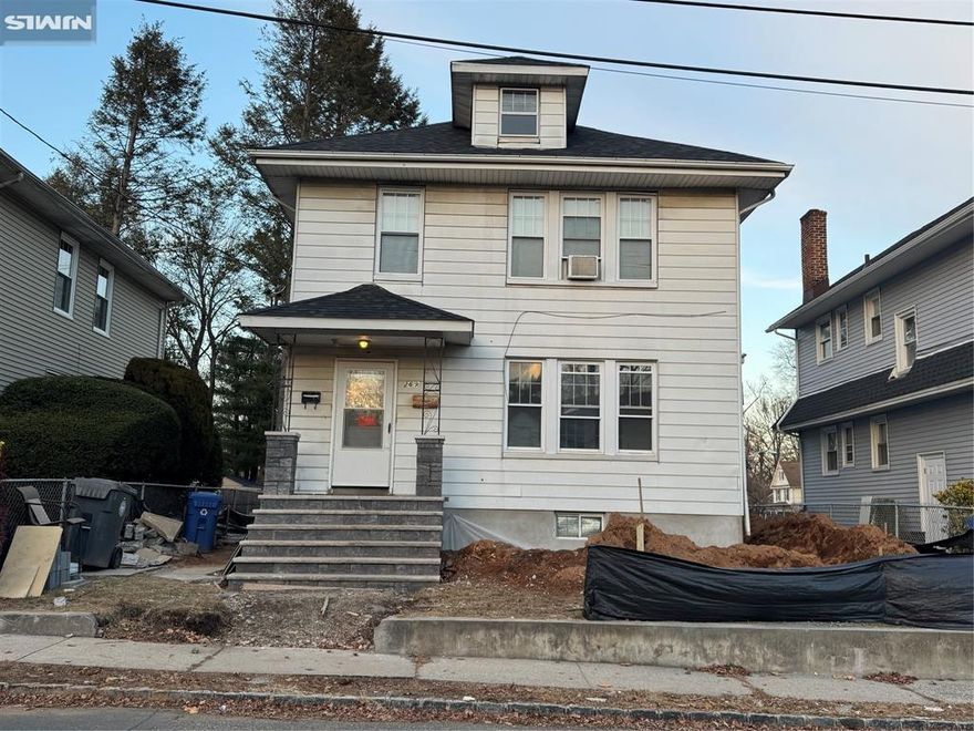 THIS UNIT HAS BEEN RENOVATE TO LIKE NEW, INCLUDING A BRAND NEW FULL BATHROOM. FINISHING TOUCHES ARE STILL BEING APPLIED SO LIKLEY WILL NOT BE READY TILL JANUARY 1, 2026 OR POSSIBLY EARLIER. (Check with MLS 25041874)