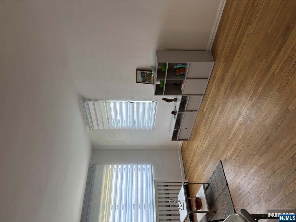 400 Fairview Avenue 1H