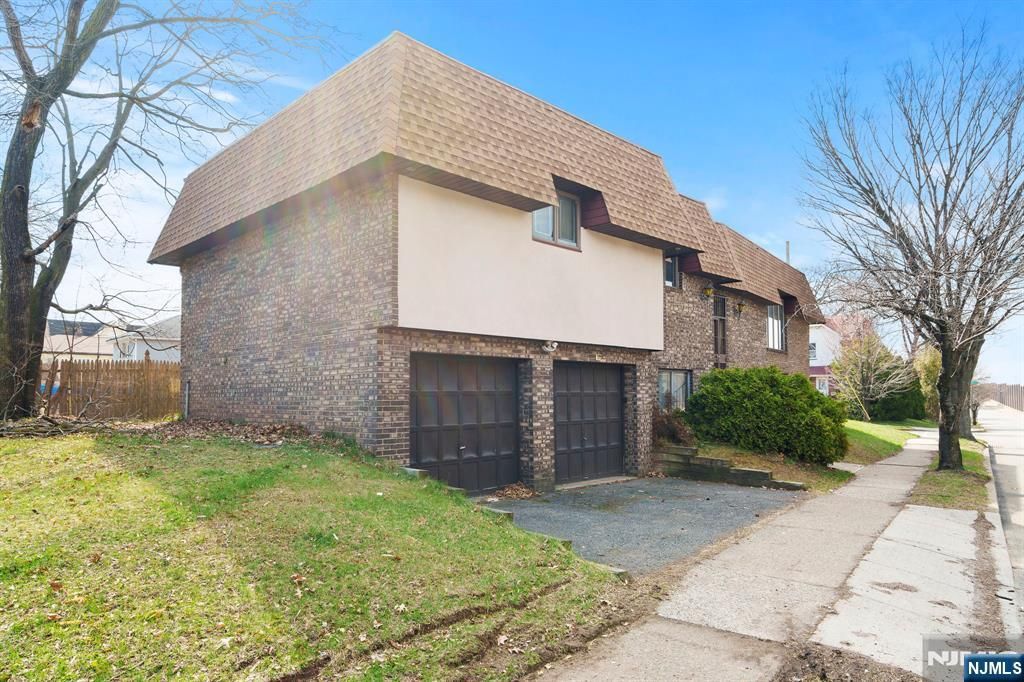 Photo of 345 5th Street, Ridgefield Park, NJ 07660 (MLS # 26010409)