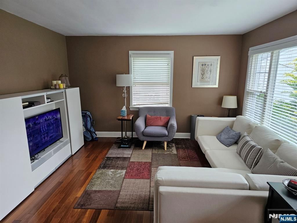 Photo of 39 Glen Avenue, Millburn, NJ 07041 (MLS # 26013316)