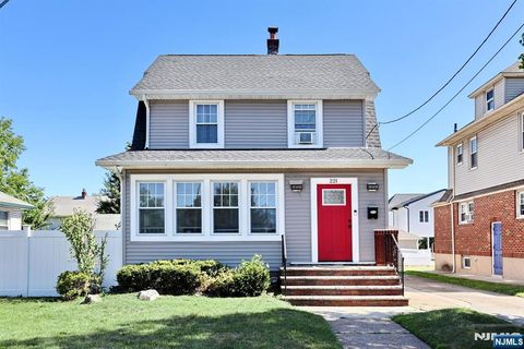 Photo of 221 Passaic Avenue, Hasbrouck Heights, NJ 07604 (MLS # 25039609)