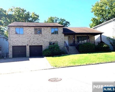 Photo of 68 Irving Avenue, Englewood Cliffs, NJ 07632 (MLS # 26039632)
