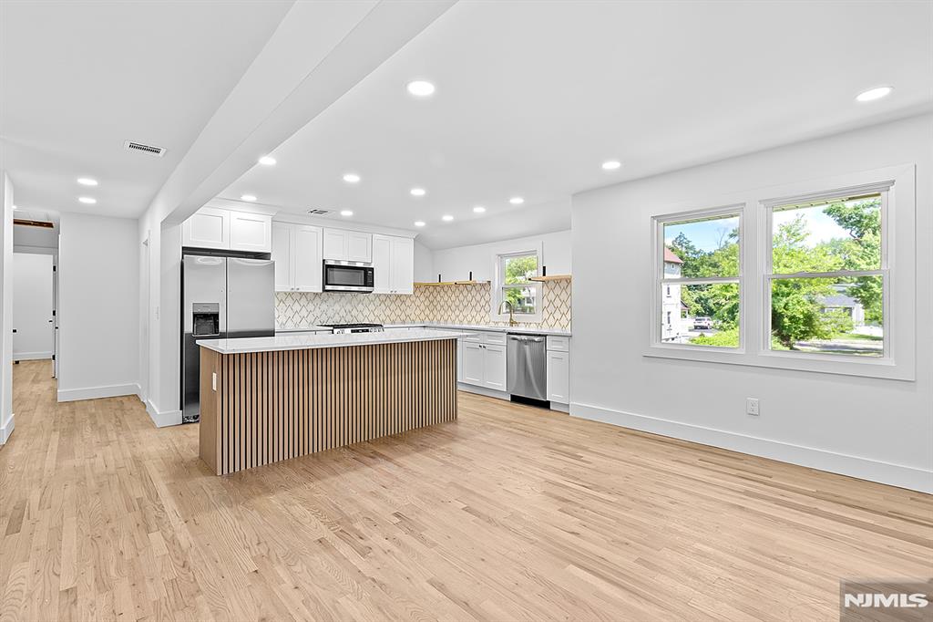 151 Pine Avenue