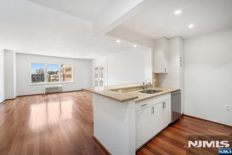 Photo of 2305 City, Edgewater, NJ 07020 (MLS # 26039822)