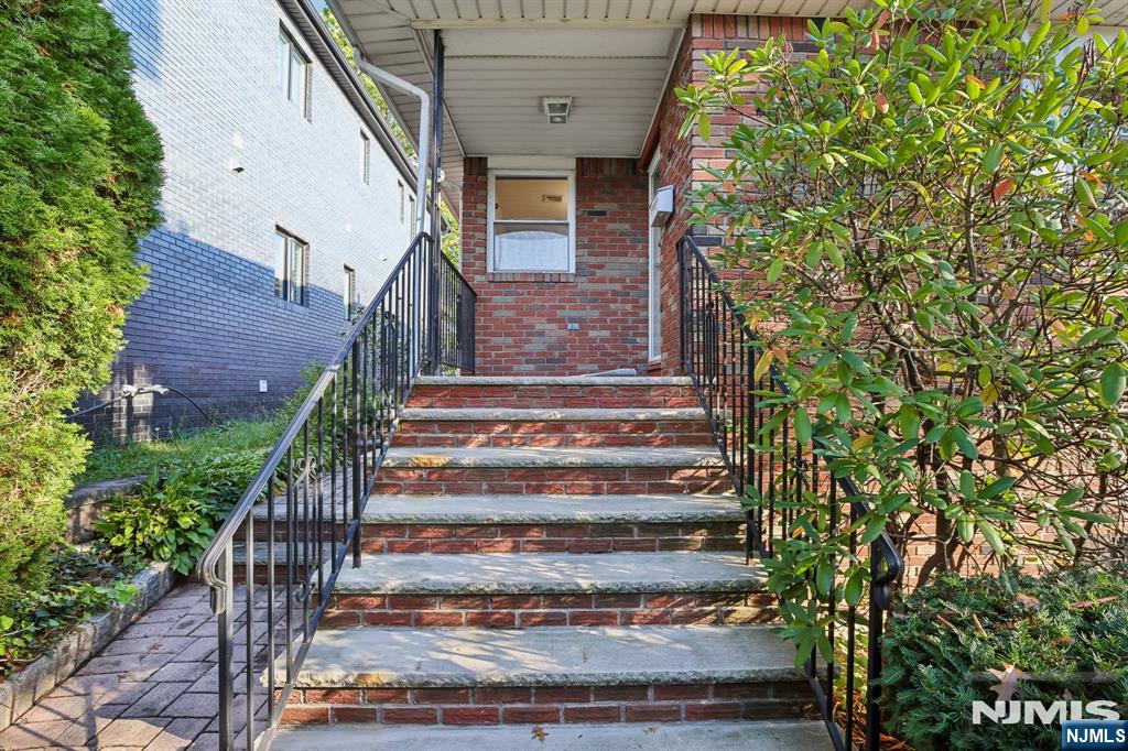 326 3rd Street