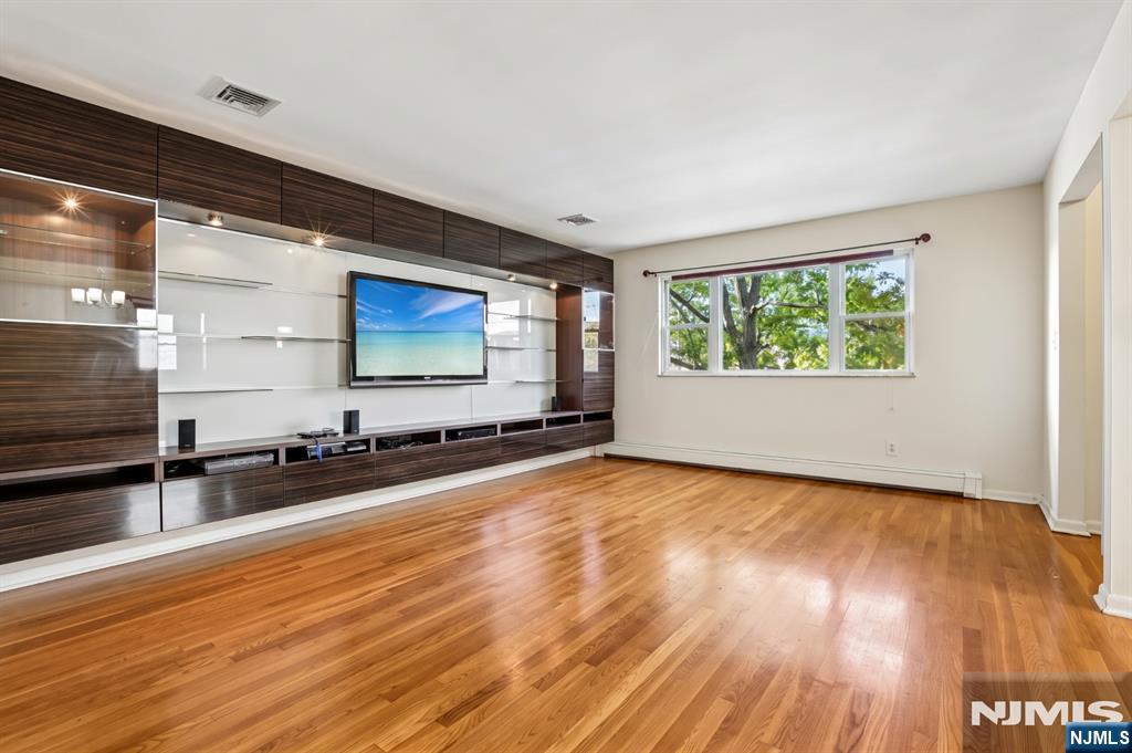 326 3rd Street