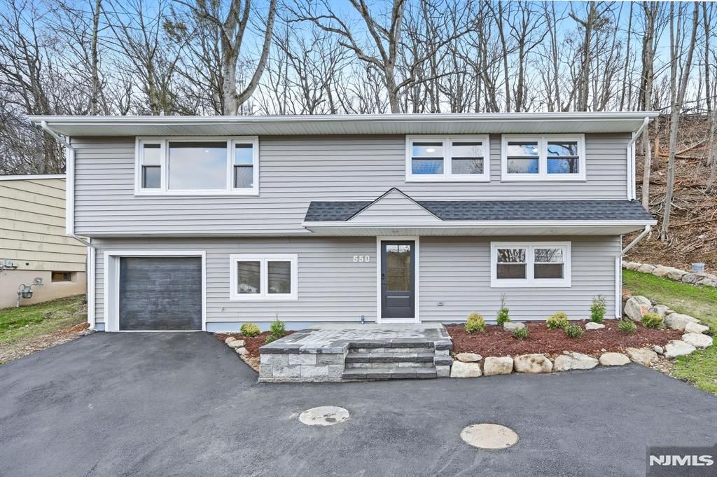 Photo of 550 Ramapo Valley Road, Oakland, NJ 07436 (MLS # 26009454)