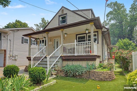 Photo of 92 Blauvelt Avenue, Bergenfield, NJ 07621 (MLS # 26031256)