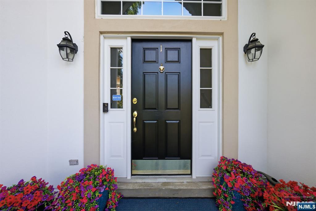 Photo of 1 Rock Ledge, Oakland, NJ 07436 (MLS # 26023293)