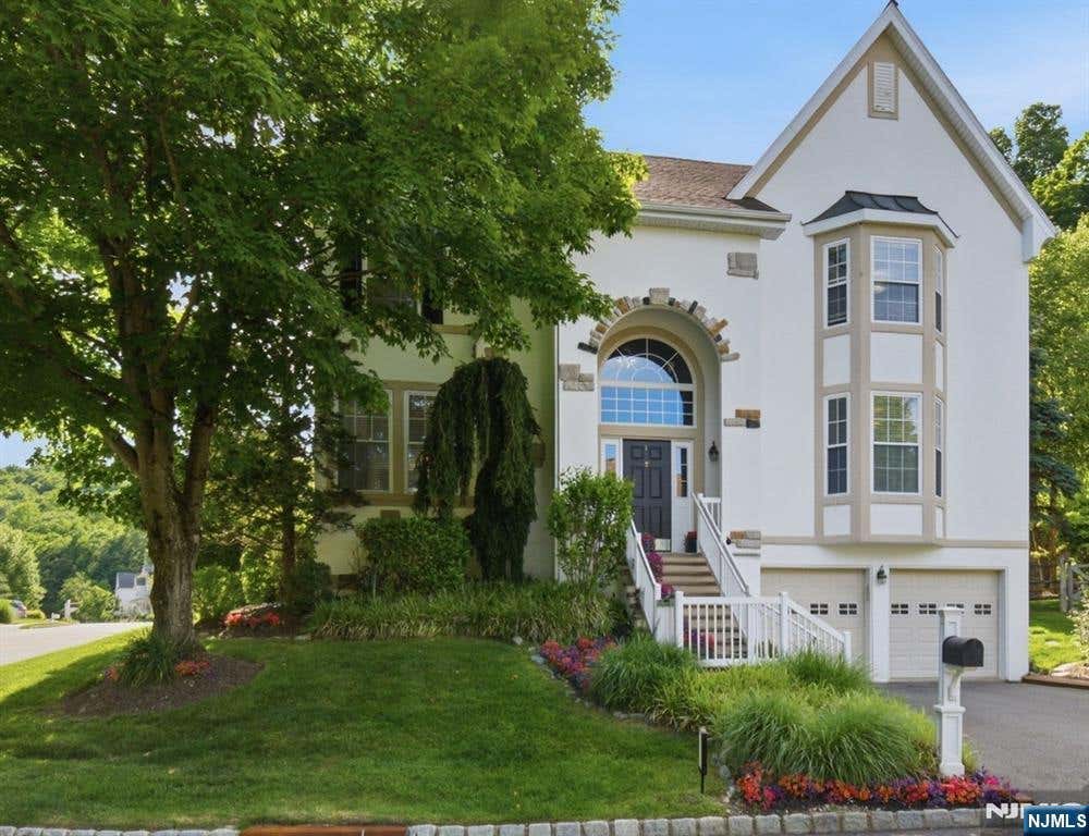 Photo of 1 Rock Ledge, Oakland, NJ 07436 (MLS # 26023293)